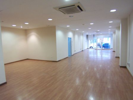 &iexcl;Espectacular Local Comercial en Alquiler! &ndash; Centro de Torrent