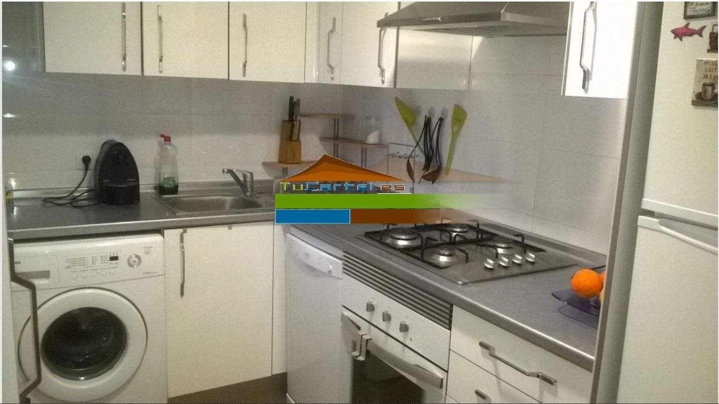 ¡VIVIENDA TOTALMENTE AMUEBLADA EN ZONA CAMI REAL!