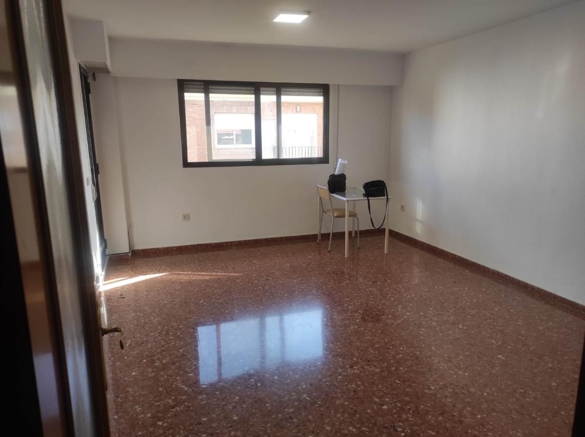 EXCELENTE PISO EN ALQUILER DISPONIBLE YA