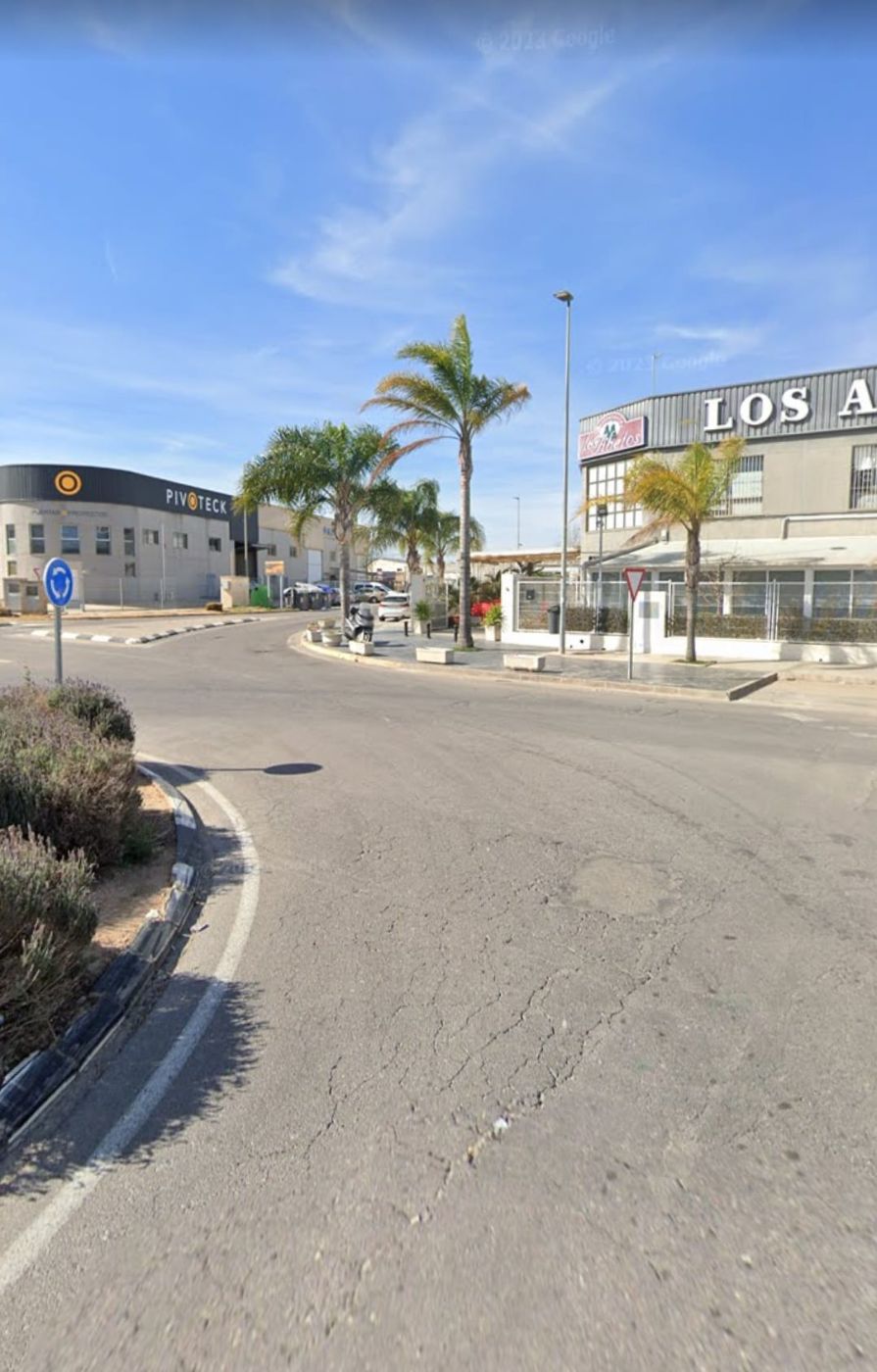 NAVE EN LA MEJOR ZONA DEL POLIGONO MASIA DEL JUEZ