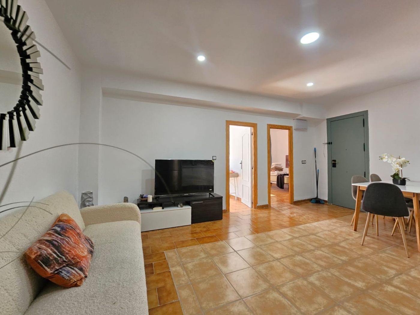 Piso en Venta &ndash; Amplio y Luminoso, 4 Habitaciones, 130 m&sup2;