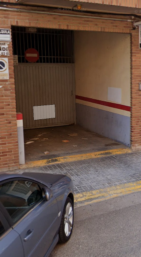 PLAZA DE GARAJE AMPLIA Y DE FÁCIL ACCESO