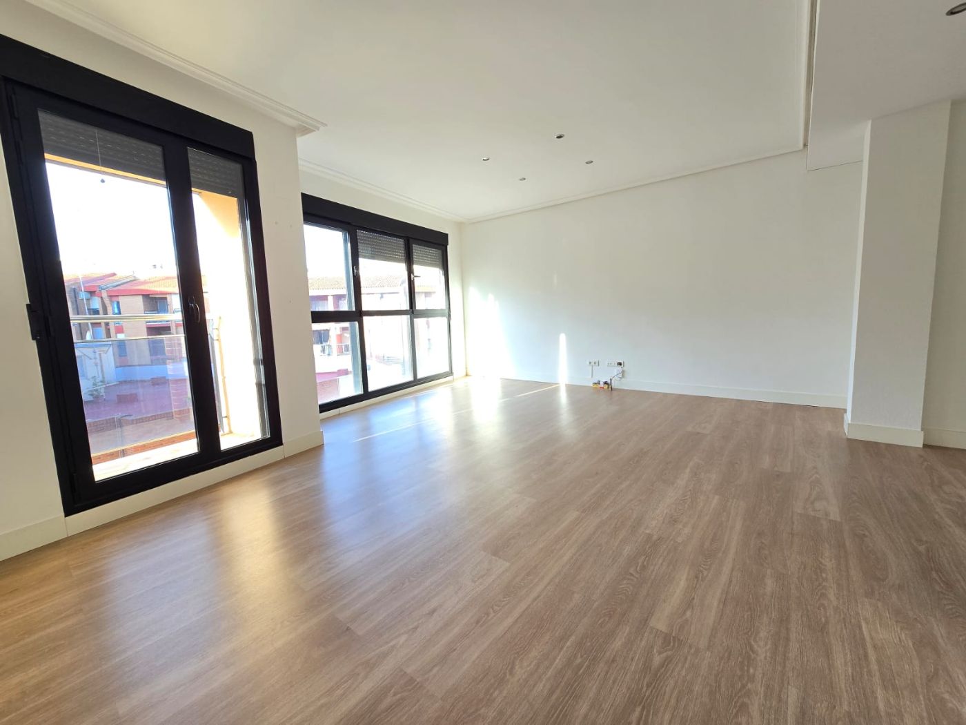 PRECIOSO PISO EN PICASSENT CON PLAZA DE GARAJE, TRASTERO Y BALCÓN.