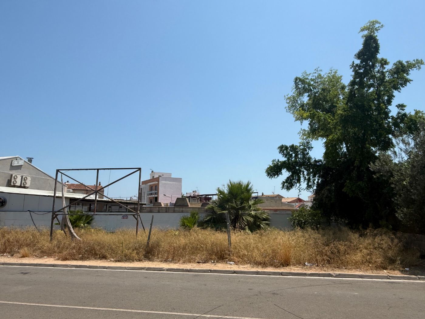 SOLAR URBANO EN SOLLANA