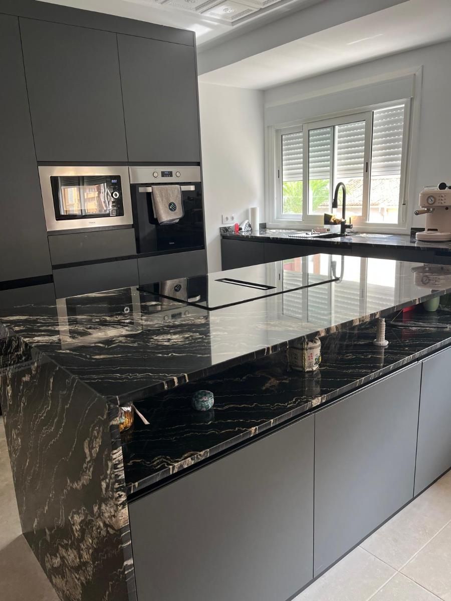 VIVIENDA EN UNA DE LAS ZONAS MAS CÉNTRICAS DE TORRENT, AL LADO DEL AYUNTAMIENTO